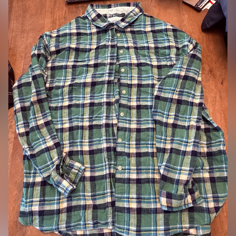 American Eagle Outfitters Green Plaid Shirt
